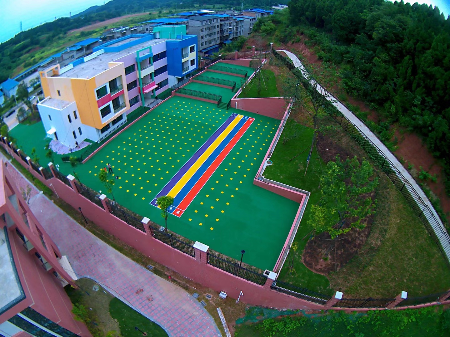 【遂宁市经开区新月小学及新月幼儿园顺利竣工并验收】